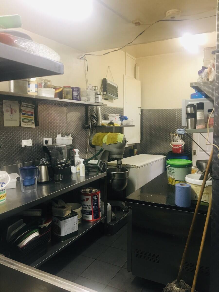 Successful Kebab Shop for Sale Leasehold in Main road location Photo 5