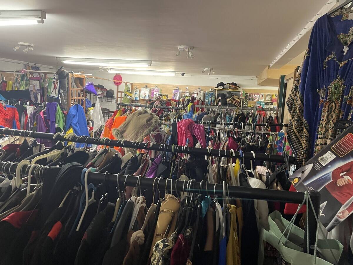 Pottery and Fancy dress studio for sale in Boston, Lincs Photo 6