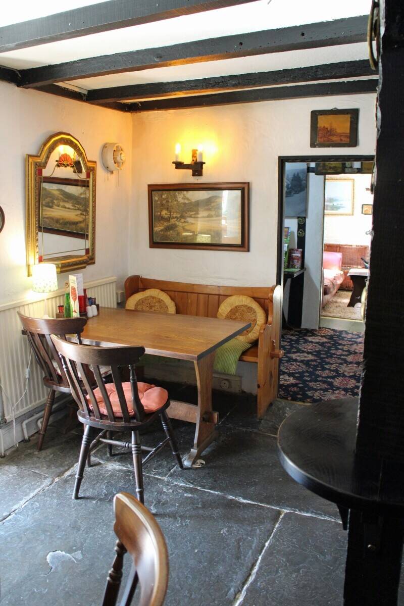 POWYS - 16TH CENTURY MAIN ROAD COUNTRY INN Photo 6