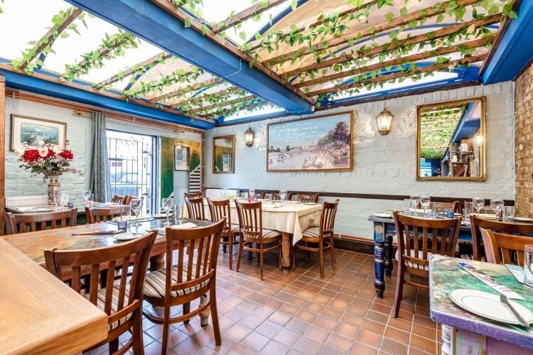 Blades Restaurant
