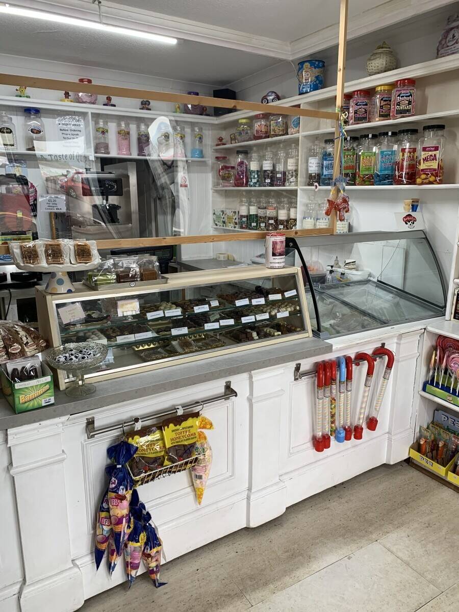 Sweetshop in Millport for sale Photo 6