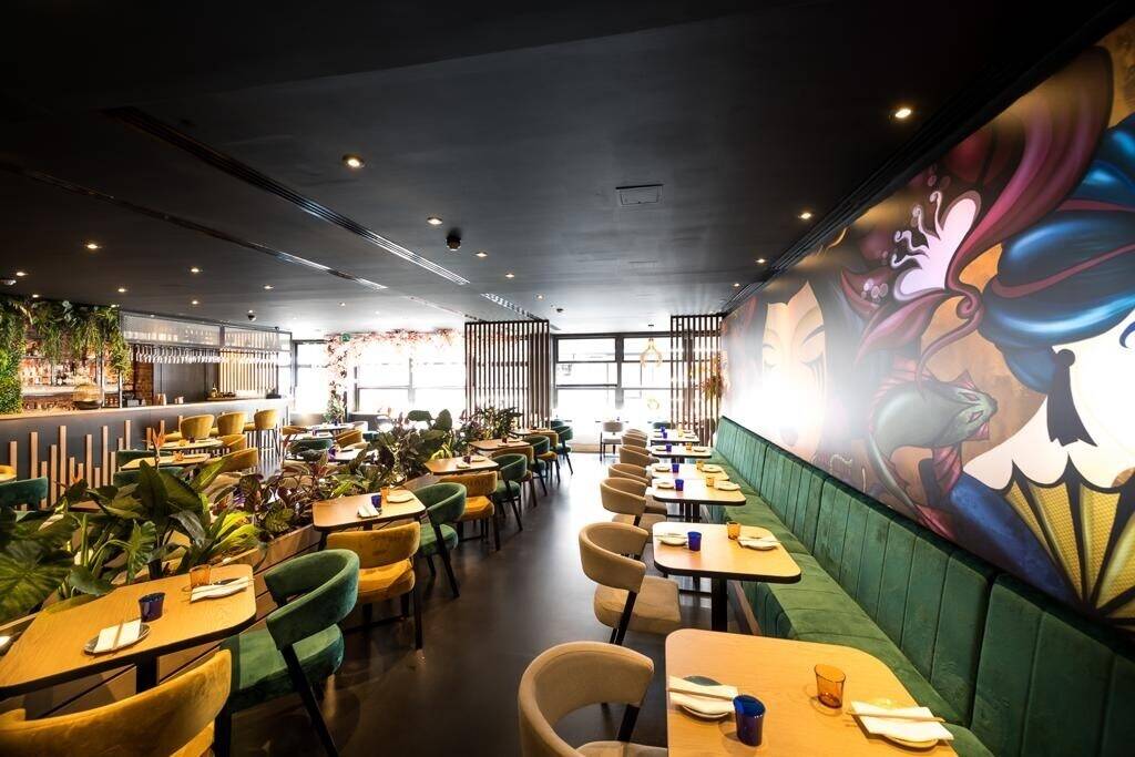Stunning Restaurant for sale in the Heart of Chelsea's King's Rd