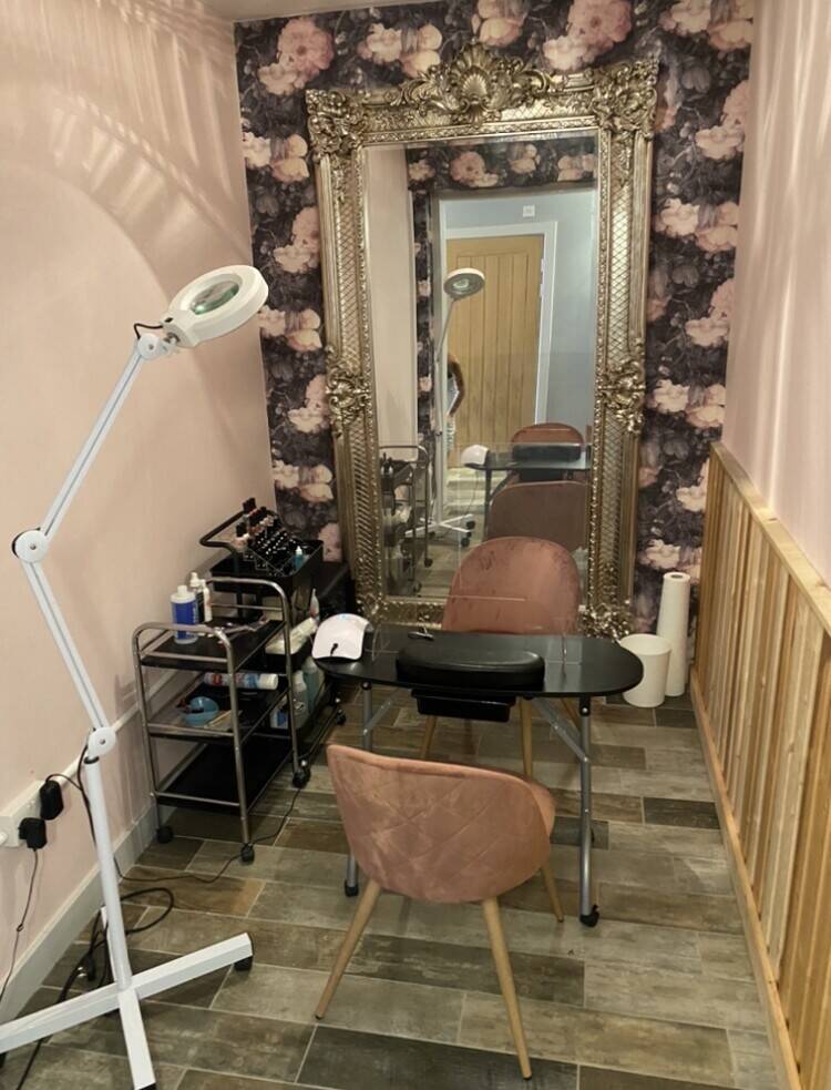 Combined Aesthetic, Beauty & Tanning Salon forsale Photo 6