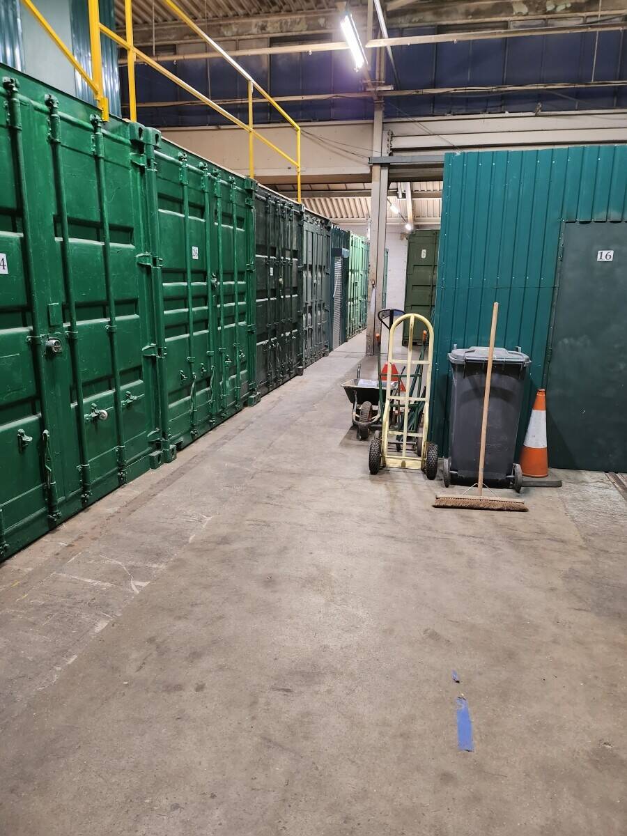 2 Leasehold Factory Units and yard on a 10 yr lease Photo 6