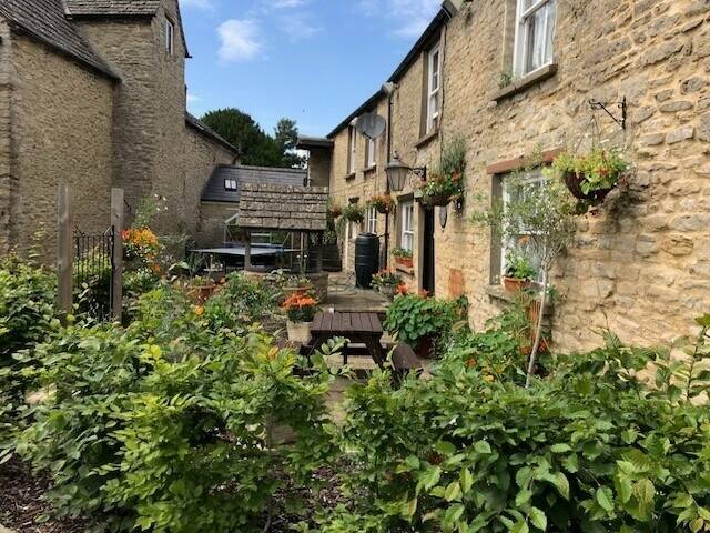 OXFORDSHIRE - VILLAGE PUB CURRENTLY CLOSED