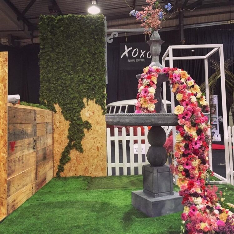 CONTEMPORARY FLORIST AND WEDDING SUPPLIER Photo 6