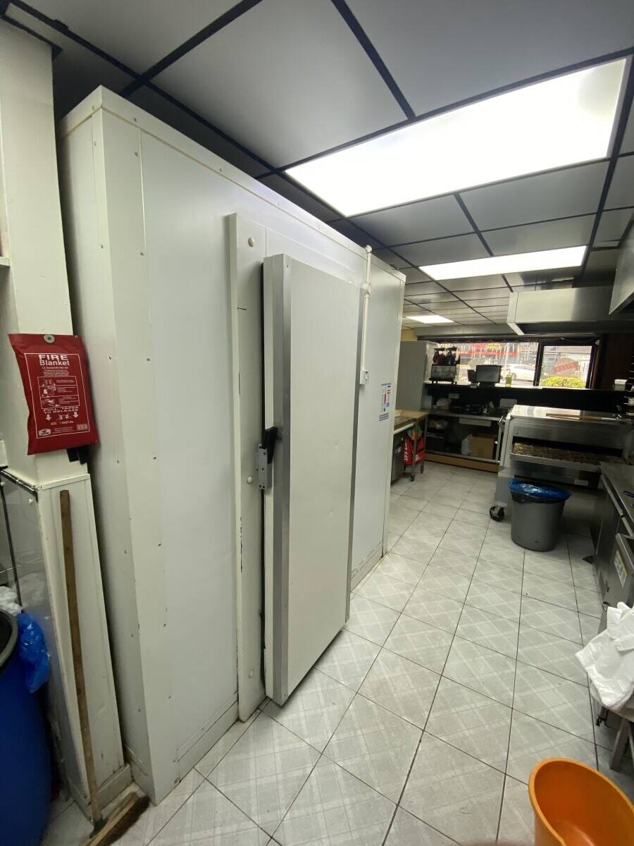 Pizza shop for sale in Heckmondwike