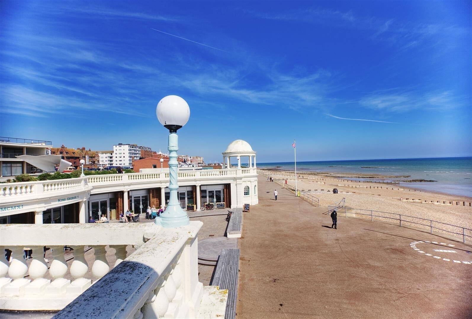 B&B for sale in Bexhill Town centre, minutes from a popular tourist seafront. Photo 6