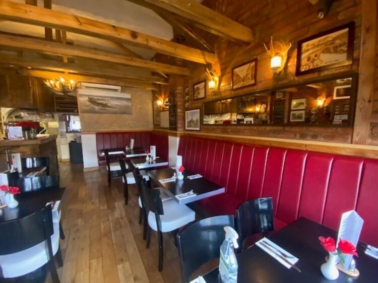 Leasehold Café Bar & Italian Restaurant Located In Sheldon