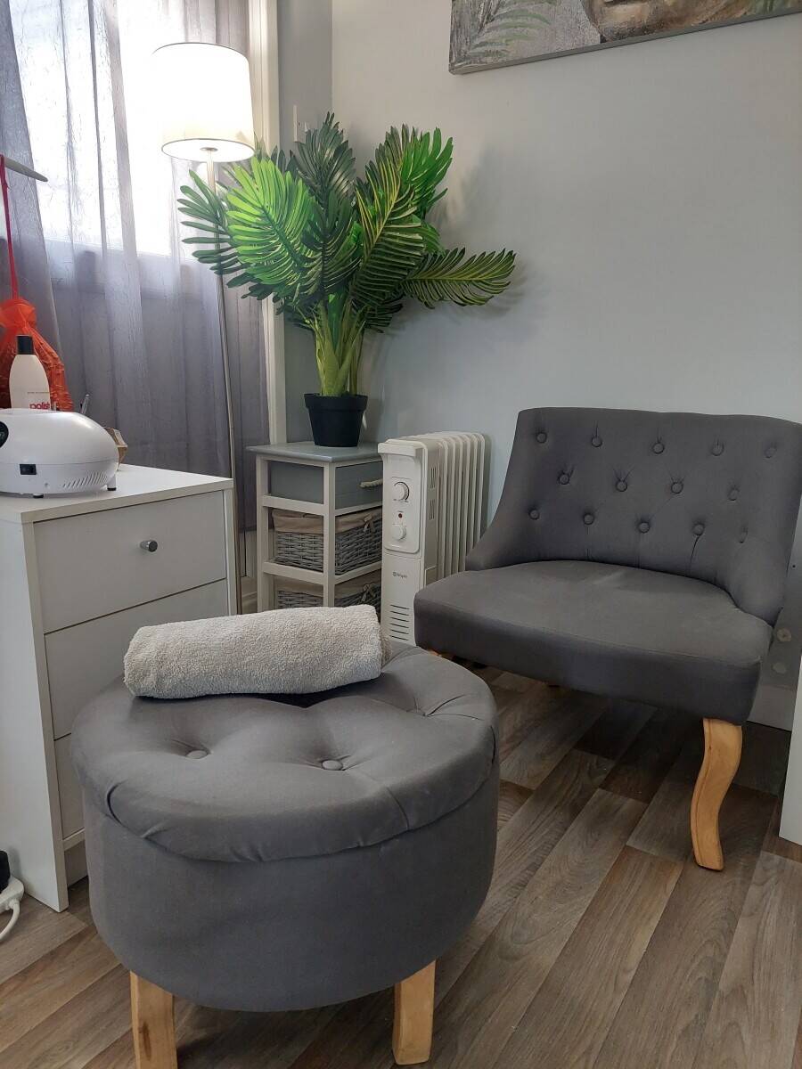 Established Beauty Salon for sale in Ashford, Kent. Open to offer negotiations. Photo 6