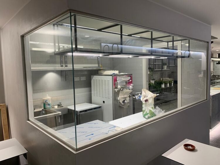 ICE CREAM/DESSERT & COFFEE SHOP BUSINESS, SOUTH WALES