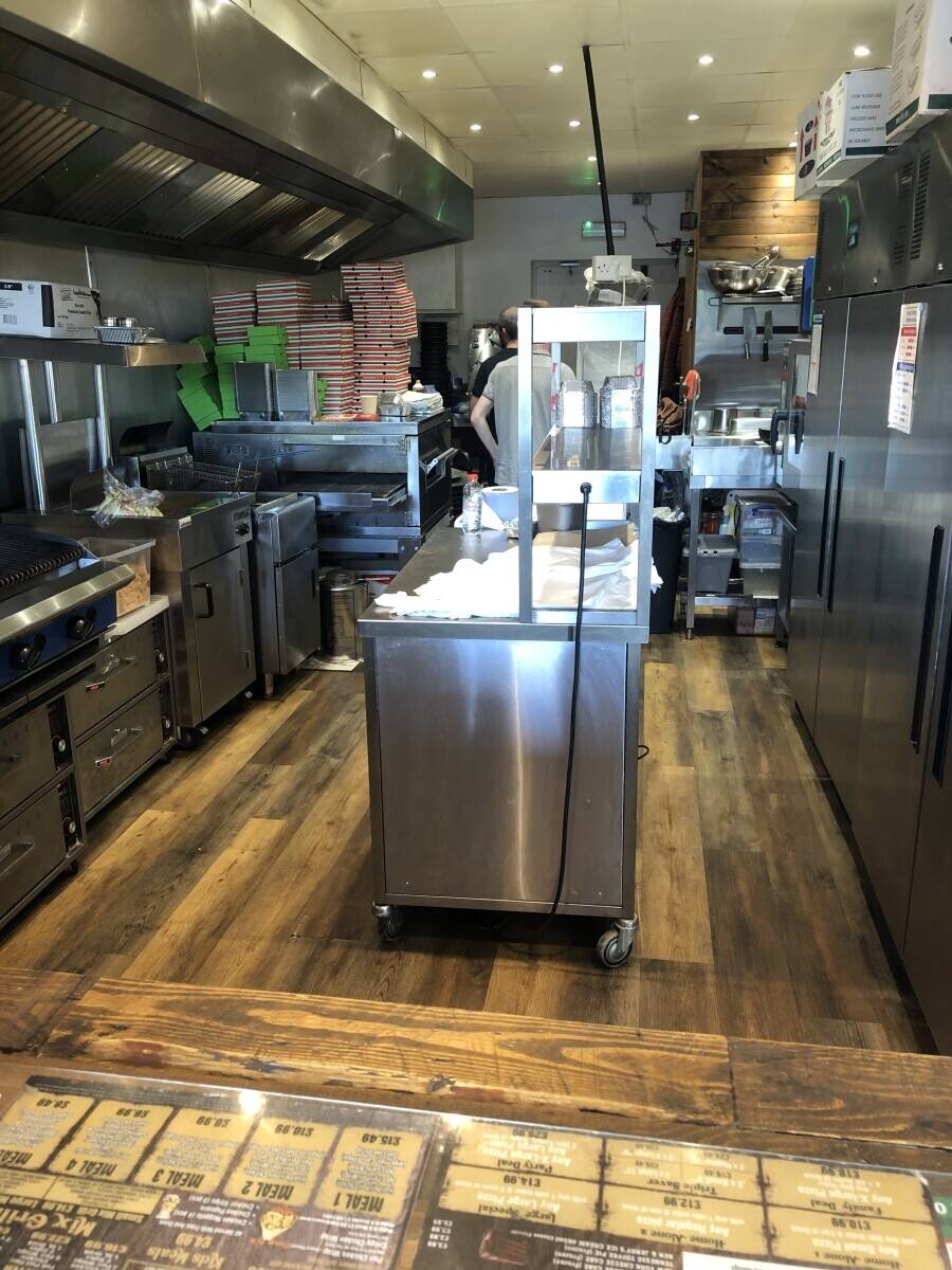 Peri Chicken & Pizza Shop in Cannock Photo 6