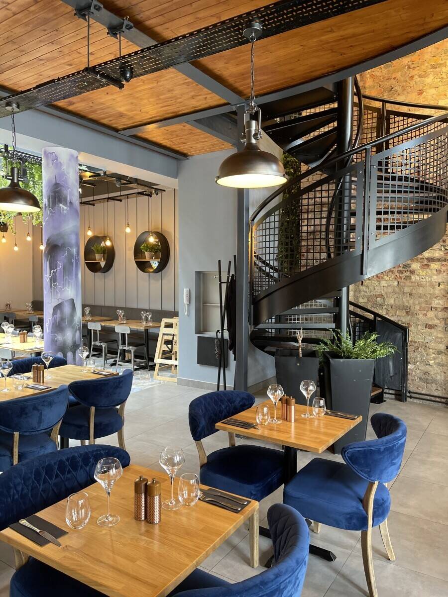 Italian/Mediterranean Restaurant for sale in Wood Green high road  Photo 6