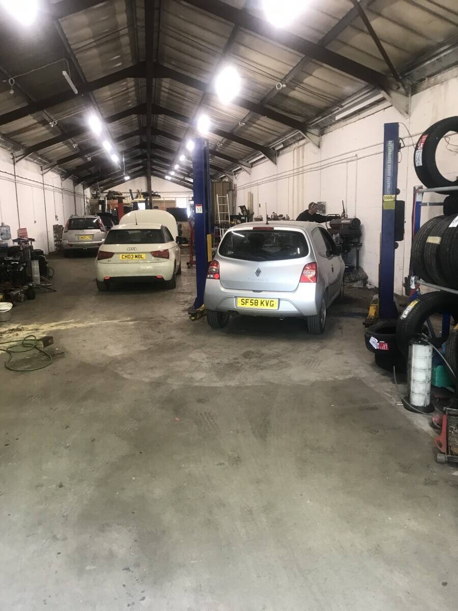 MOT Garage and repair shop