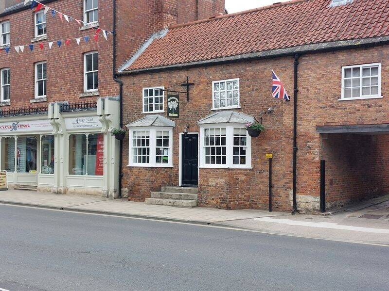 REDUCED ! Olde Worlde Tea Rooms / cafe For Sale in popular town near York Photo 6