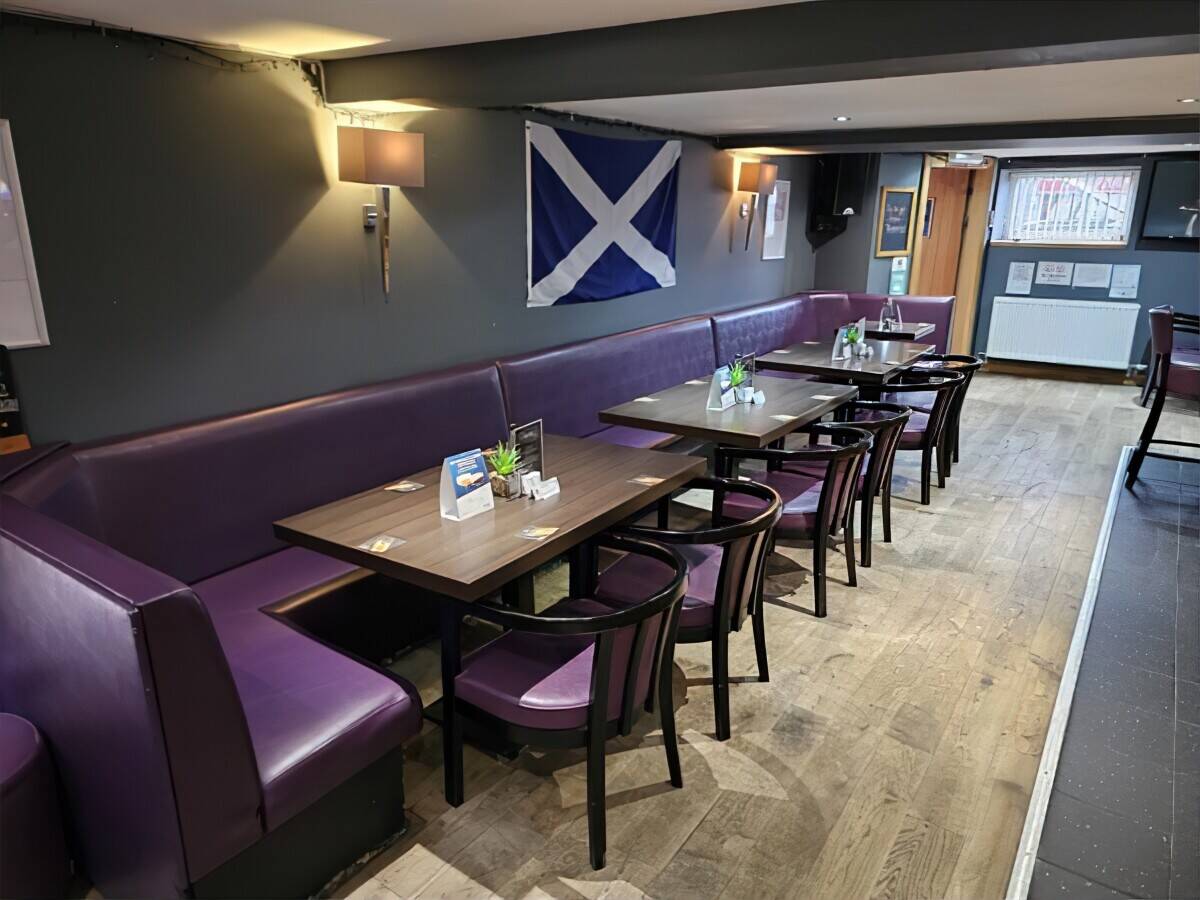 Busy North Ayrshire Village Inn with 4 bed flat close to all amenities