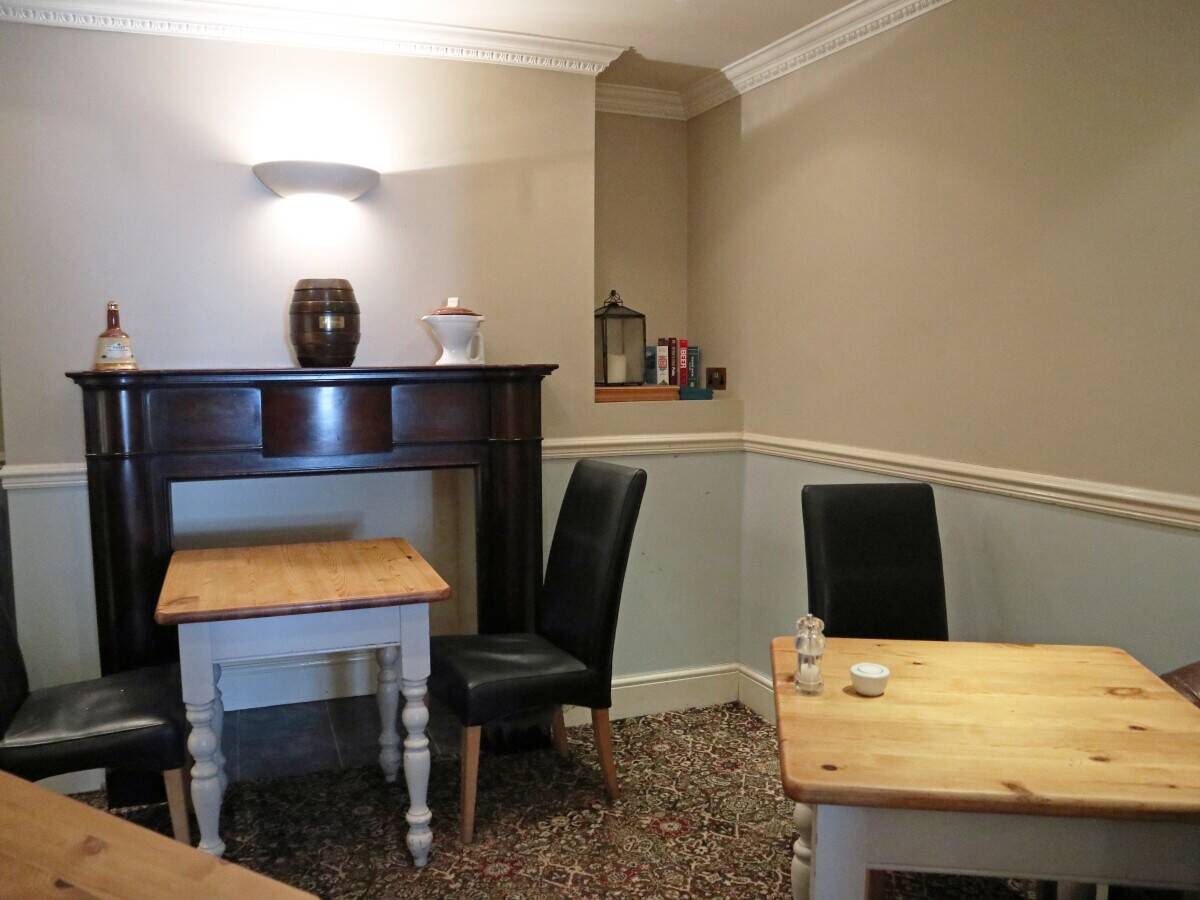 SOMERSET – CHARACTER VILLAGE FREEHOUSE WITH LETTING ROOMS