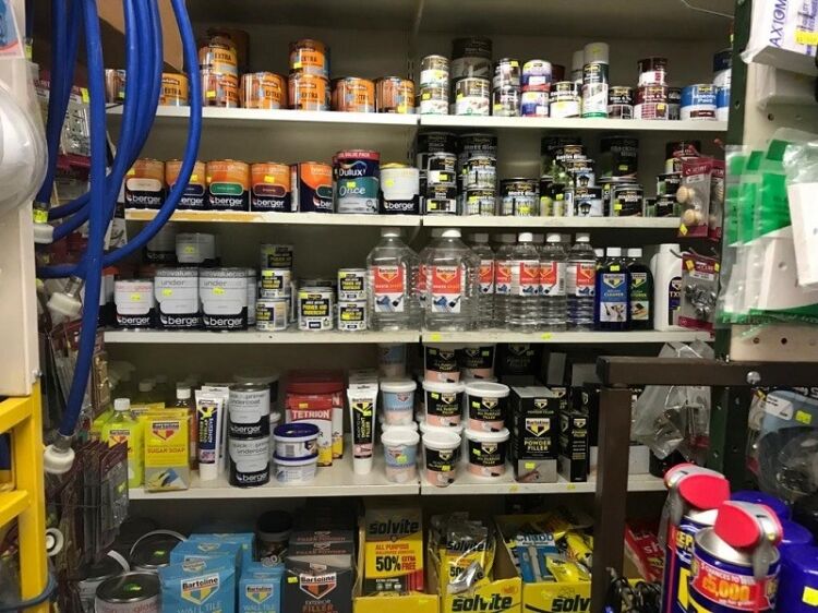 Hardware store with accommodation  for sale Photo 6