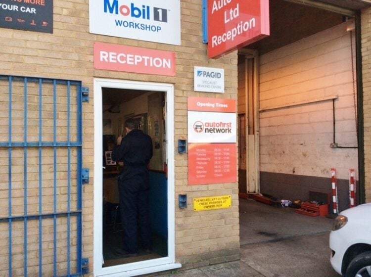 Well Established And Busy Vehicle Repair Business Photo 6