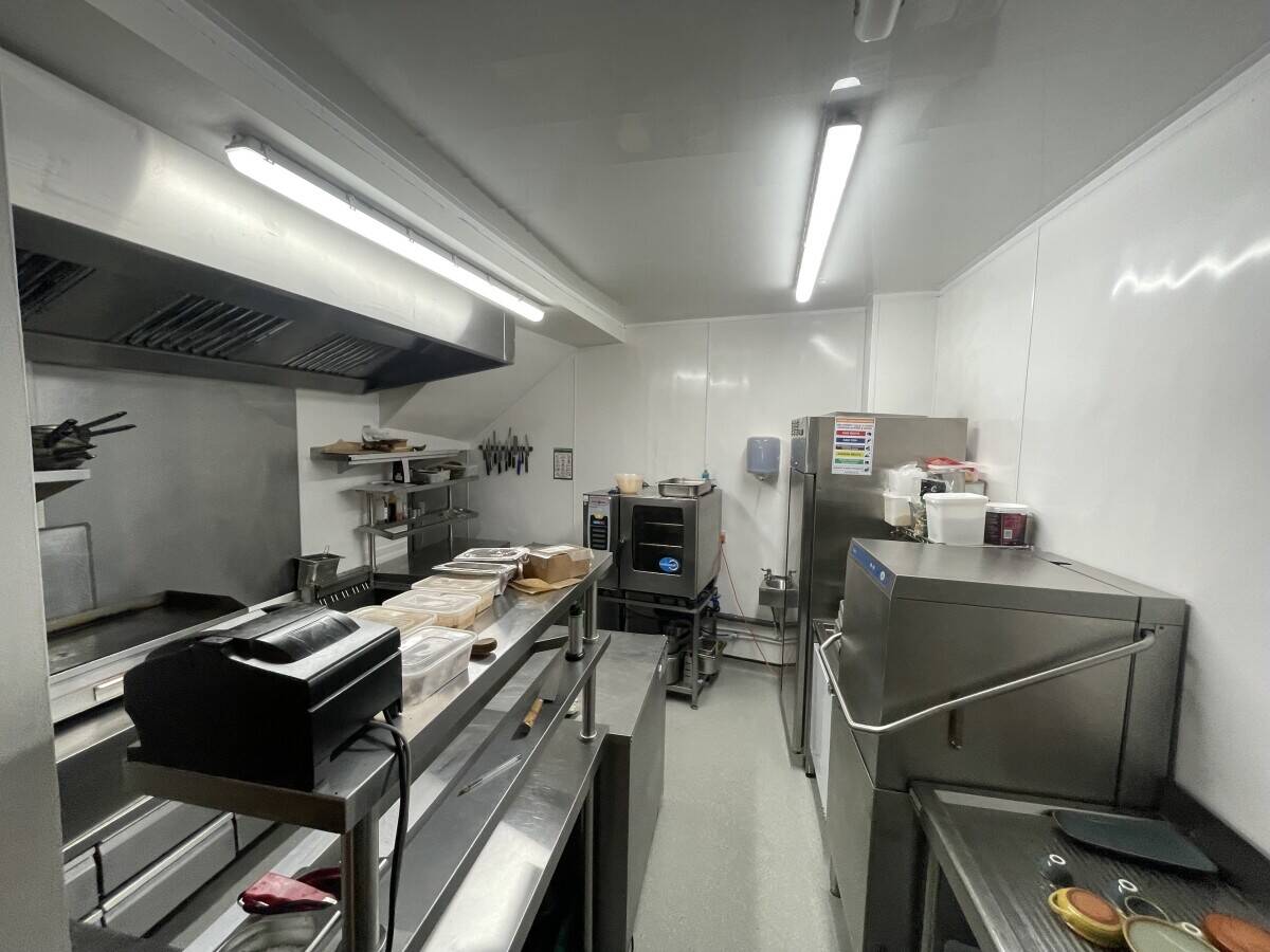Unexpectedly on the Market! Tapas Restaurant for Sale/ Selby