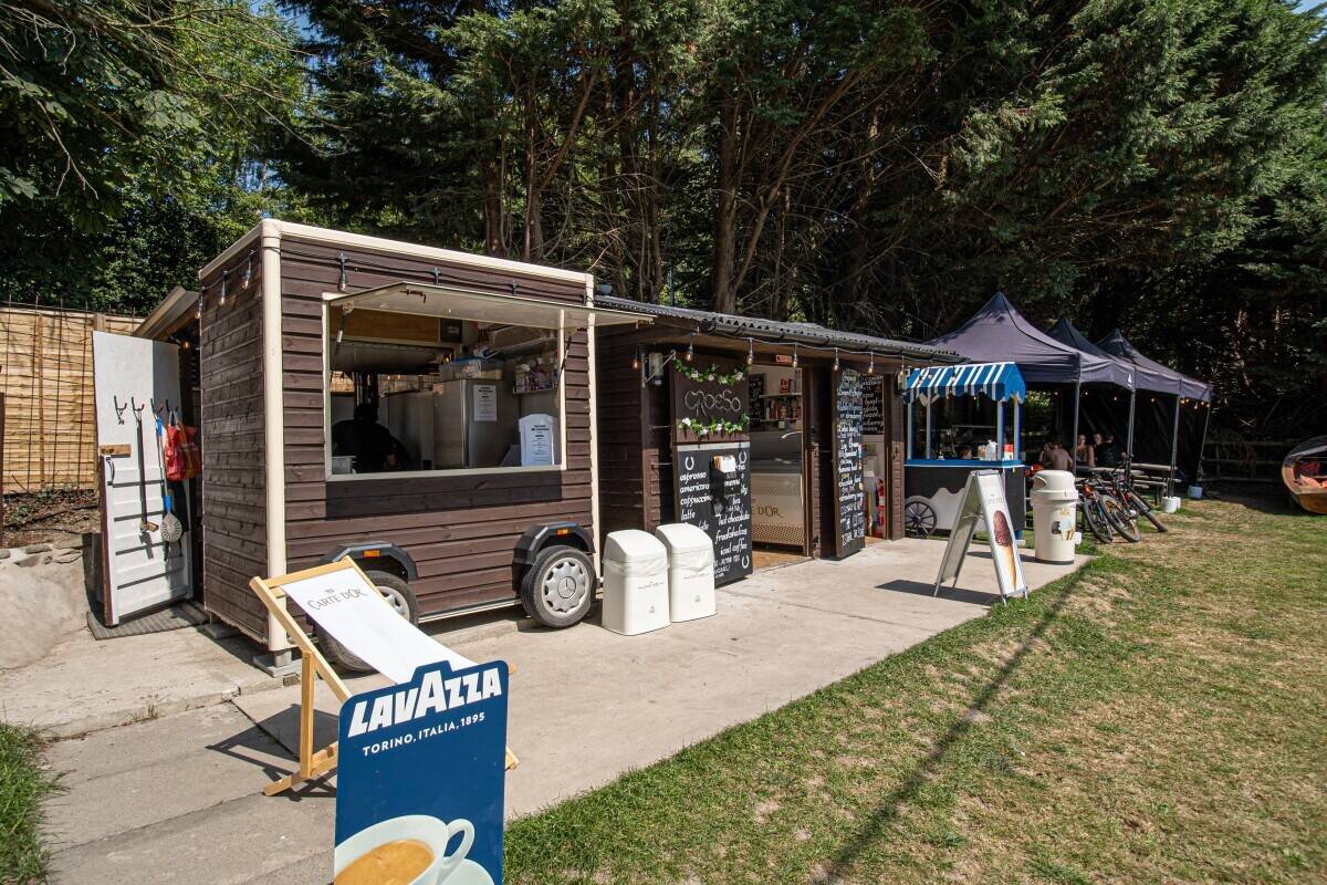 EXCEPTIONAL FREEHOLD BUSINESS OPPORTUNITY ON THE SHORES OF BALA LAKE, SNOWDONIA, NORTH WALES Photo 6