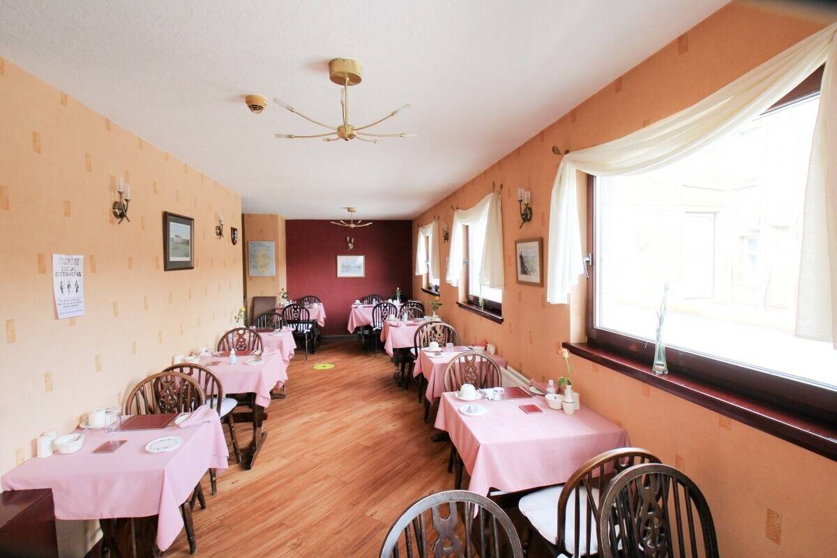 Long-established business providing a great lifestyle to the current owners Photo 6
