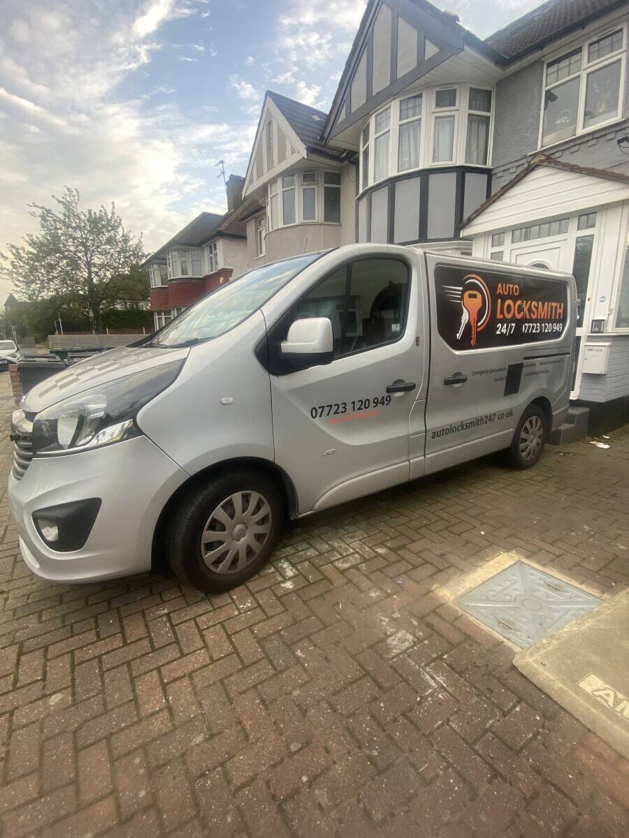 Fully Equipped Auto locksmith for sale Photo 6