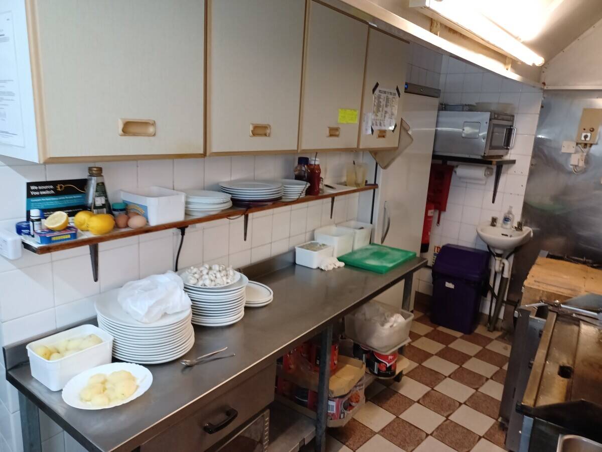 Cafe Restaurant for Sale in Thornton Heath, London