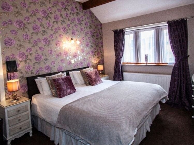 Hotels For Sale in Keighley Photo 6