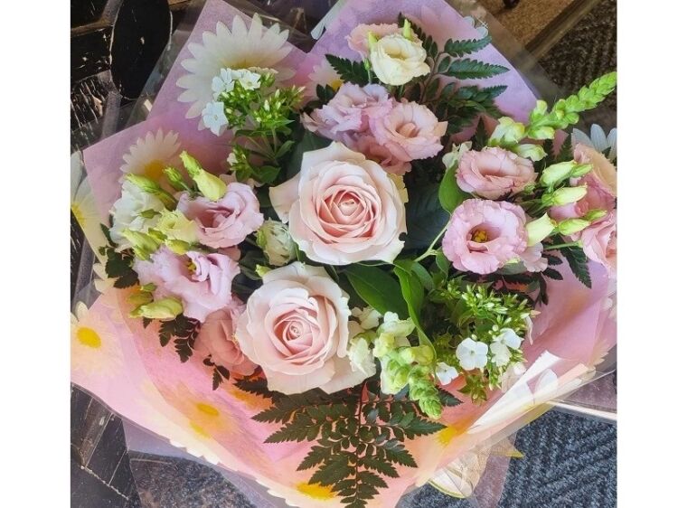 Highly rated clothing, homeware and florist business for sale Photo 6