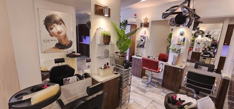 Long Established and well performing Hair Salon in Bridge of Weir