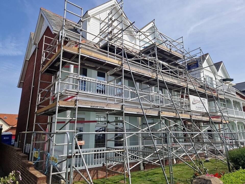 SCAFFOLD TOWER HIRE & ERECTION CONTRACTOR IN HAMPSHIRE