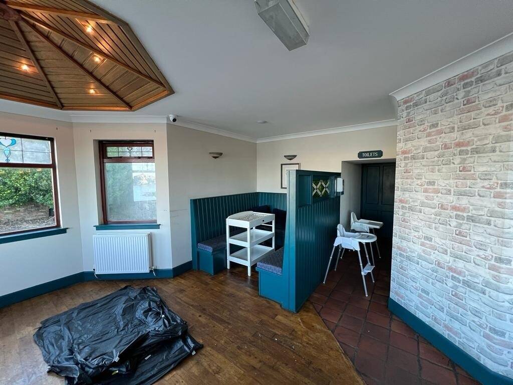 A superb coastal restaurant/development opportunity in sought after village (ref 1633) Photo 6