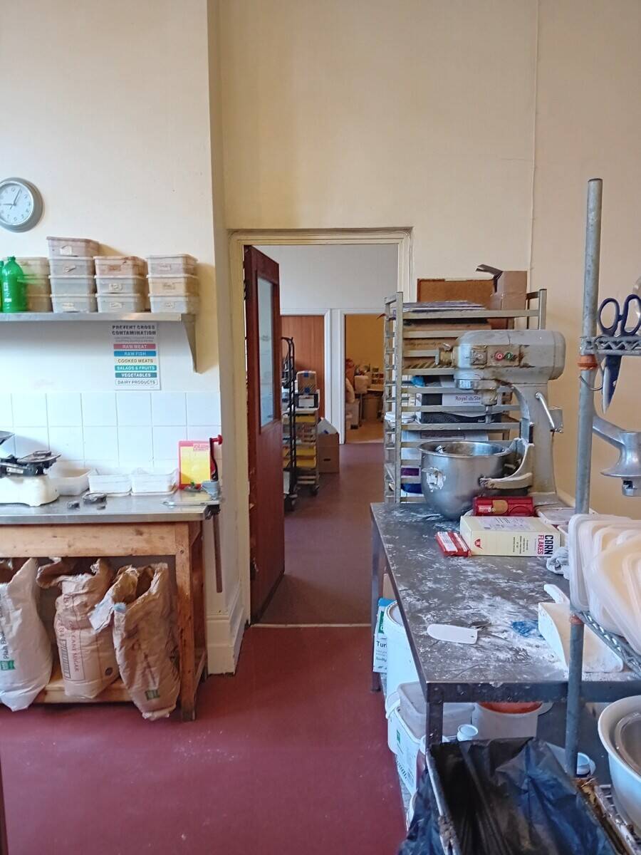 Bakery and Sandwich Shop for sale in Huddersfield Town Centre Photo 6
