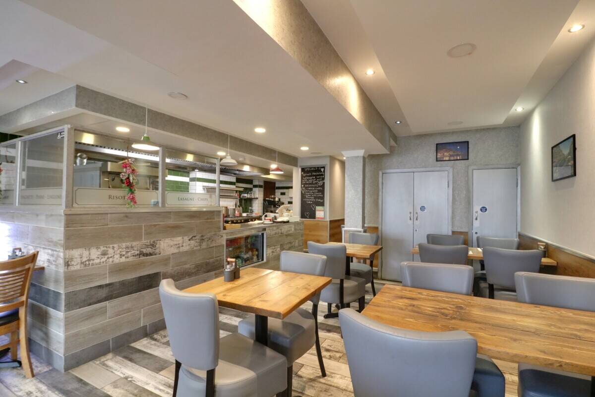 ITALIAN RESTAURANT / TAKEAWAY Photo 6