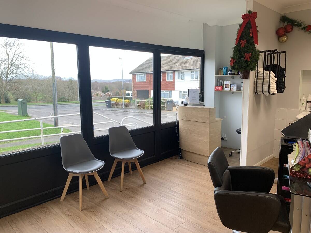 Hair salon Photo 3