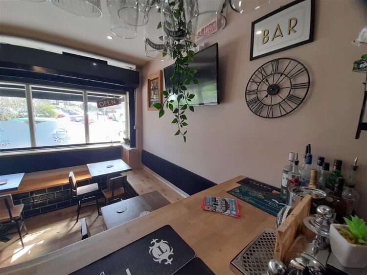 Licenced Trade, Pubs & Clubs For Sale in Chesterfield Photo 6