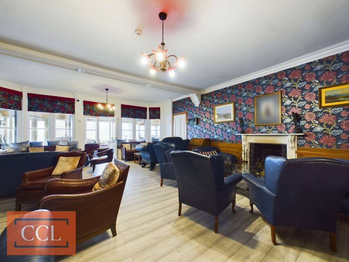41 Bedroom Lochside Hotel Photo 5