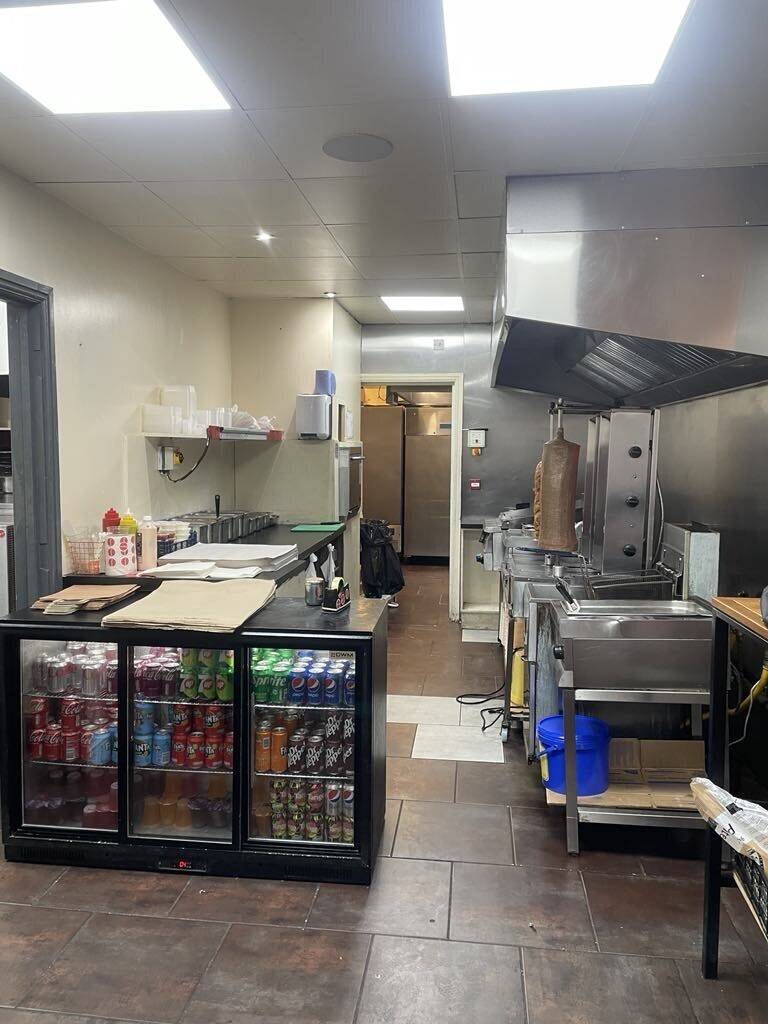 Takeaway & Desserts for sale, spacious workspace allowing alternative uses