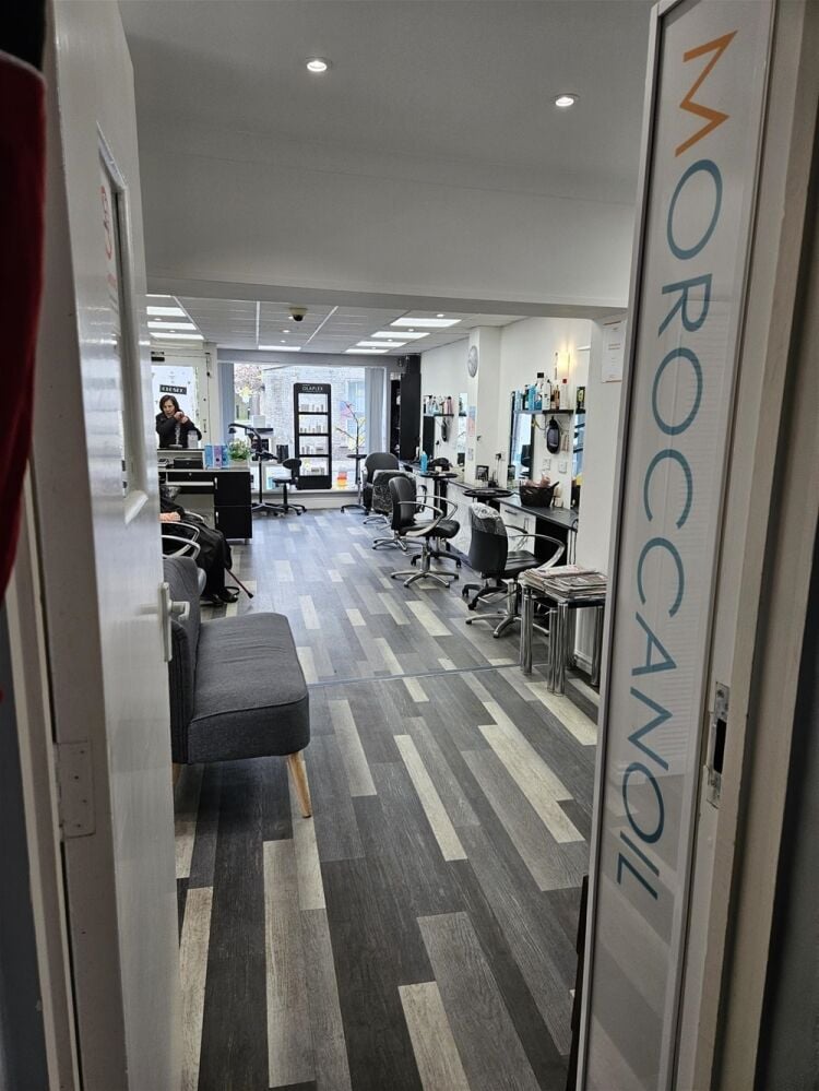 HAIR SALON