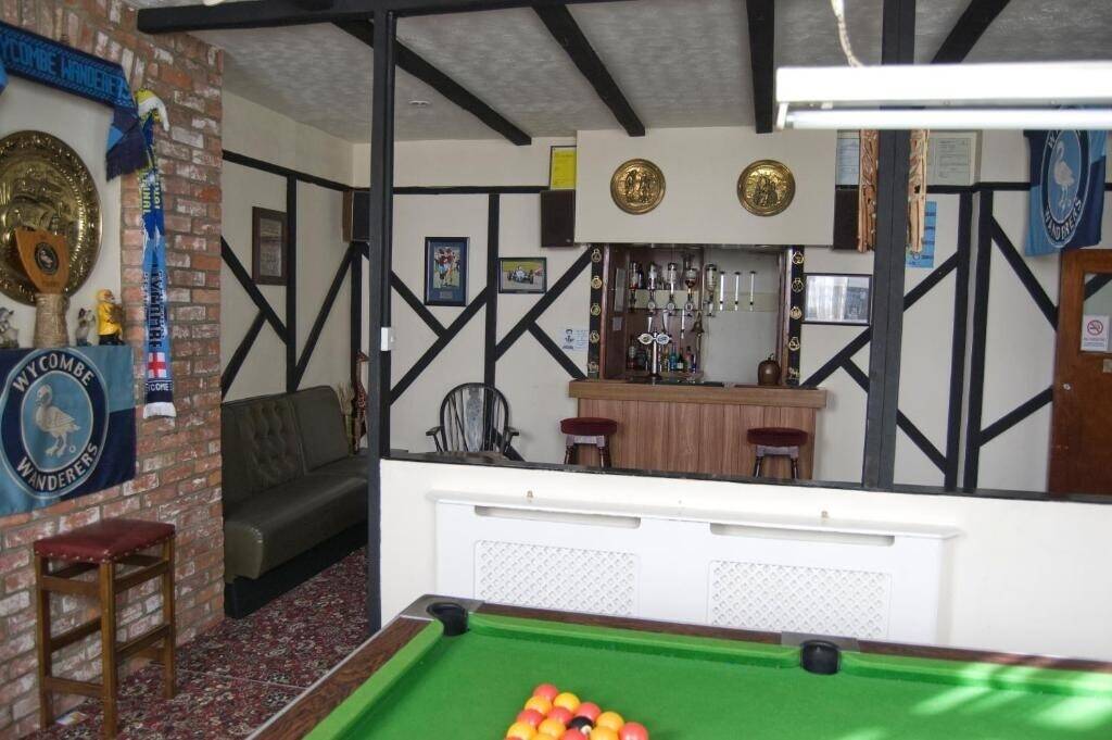 Lucrative Traditional Small Hotel with Sea Views Weymouth Photo 6