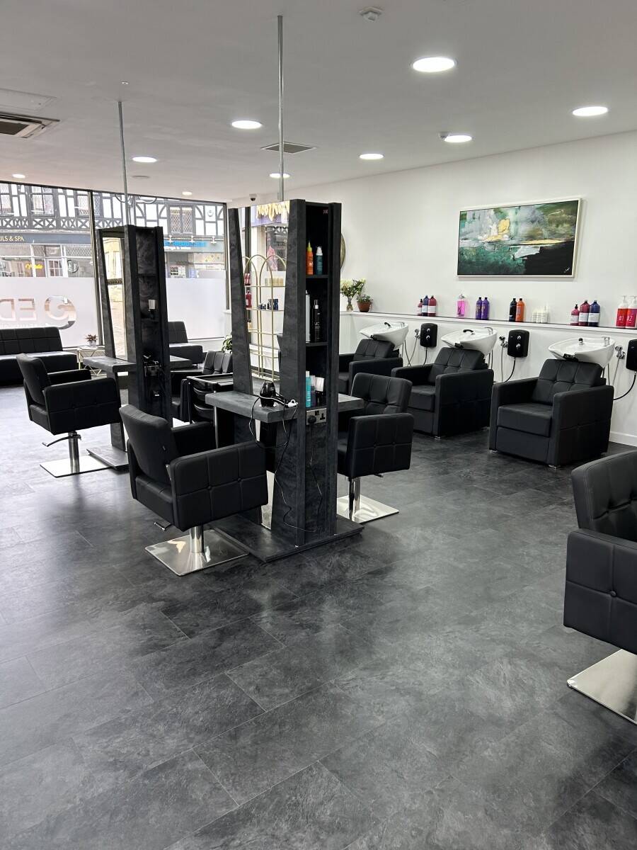 Hair salon newly fitted 100 square ft in Wiltshire  Photo 6