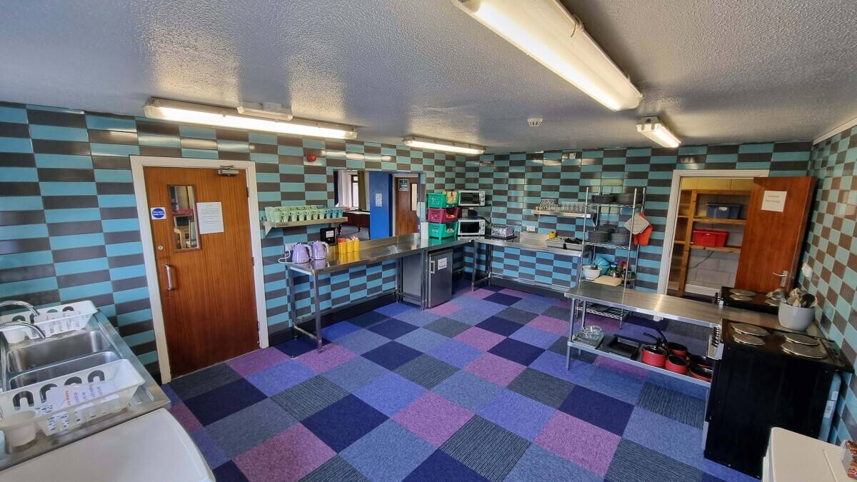 GWYNEDD - 19 BEDROOM HOSTEL AND CAMPSITE ON THE FRINGES OF SNOWDONIA NATIONAL PARK Photo 6