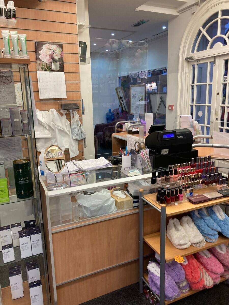 Well-established and popular beauty clinic based in an ideal area of Hertfordshire.