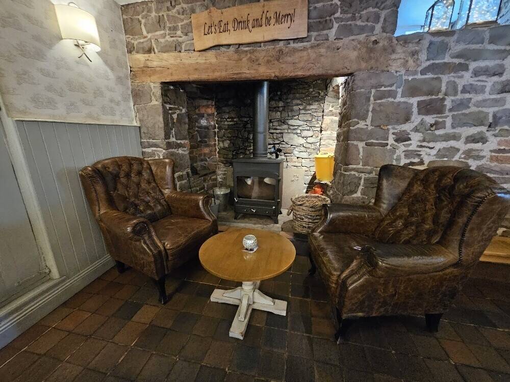 Impressive & Profitable High Turnover Devon Village Inn With 4 Letting Rooms & 3 Bed Accommodation