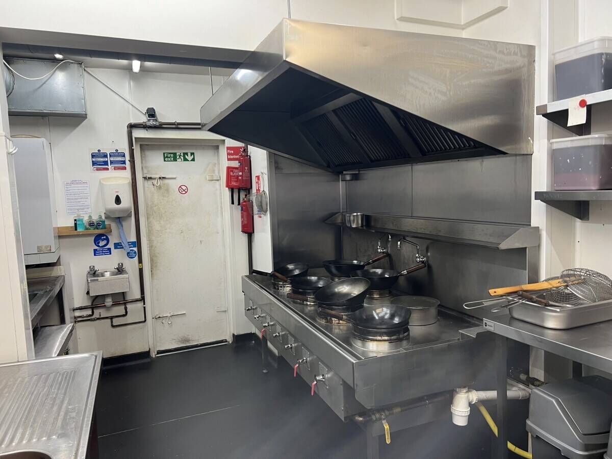 Leasehold Chinese Restaurant for sale in Crouch End London 11 years renewal lease