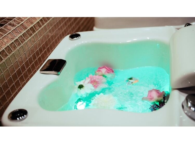 Premier Spa & Beauty Salon For Sale In Bolton Photo 6