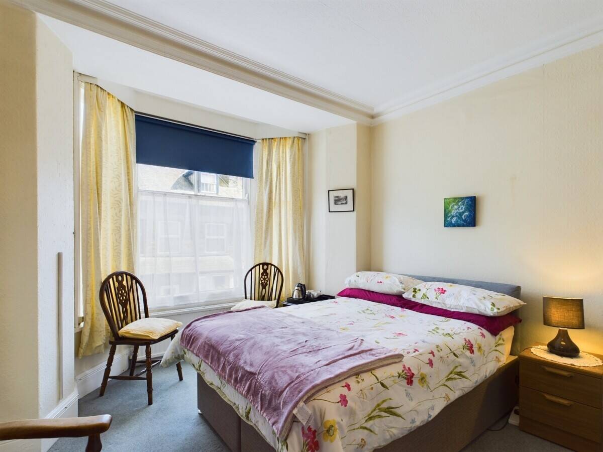 A substantial and traditional Lakeland Victorian property. Well proportioned seven bedroom property