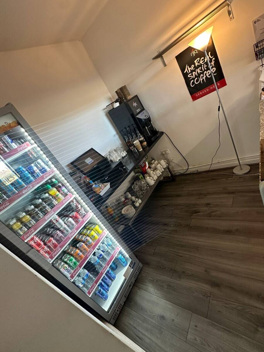 Cafe for sale in prime location Photo 6