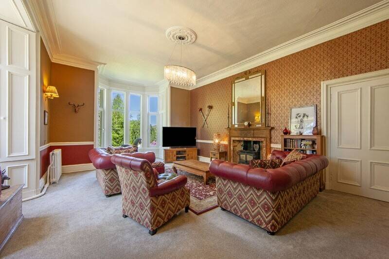 Self catering business with delightful owners flat on the banks of Loch Awe in Argyll and Bute